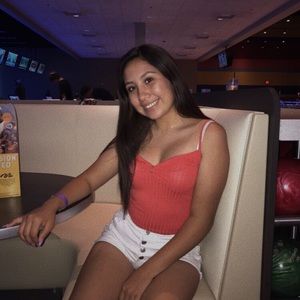 Meet your Posher, Dakota